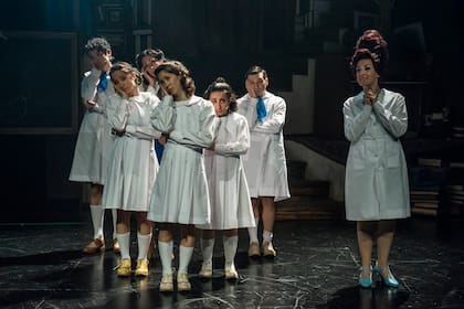 Recuerdos a la hora de la siesta recobra el mundo de María Elena Walsh