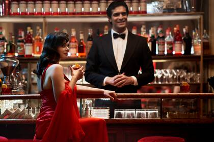 Red Diaries 2021 continúa con iniciativas anteriores de una marca que se mete de lleno en el mundo de la ficción, como ocurrió con la campaña Campari Red Diaries 2019, con un corto protagonizado por Ana de Armas y dirigido por Matteo Garrone