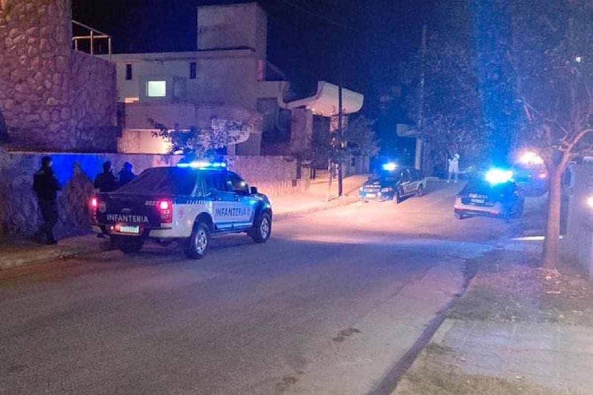 Redada policial en Villa Carlos Paz tras la denuncia de una reunión con youtubers