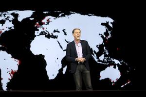 Reed Hastings, el CEO de Netflix, durante el anuncio de la llegada del servicio a 190 países