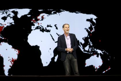 Reed Hastings, el CEO de Netflix, durante el anuncio de la llegada del servicio a 190 países, en 2020