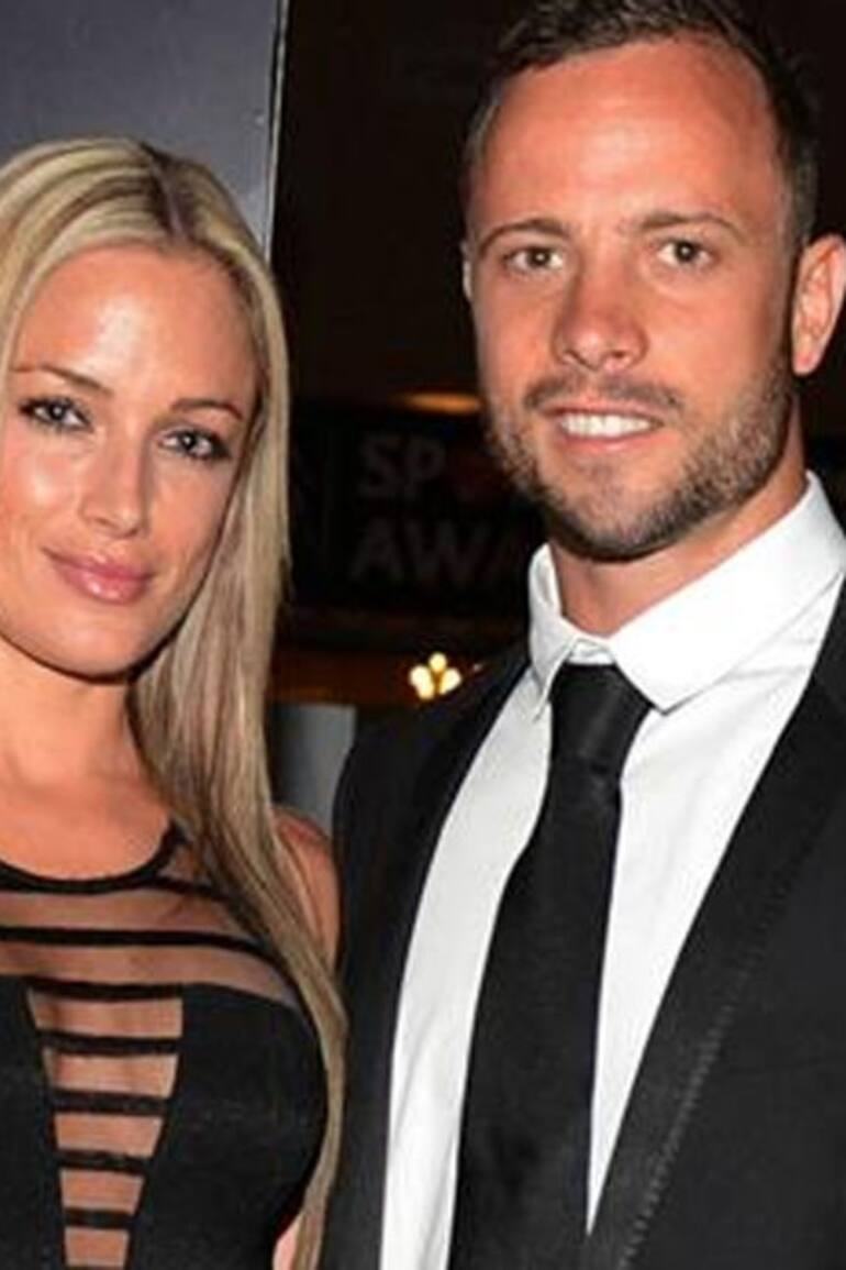 Oscar Pistorius junto a su novia, la modelo Reeva Stenkamp