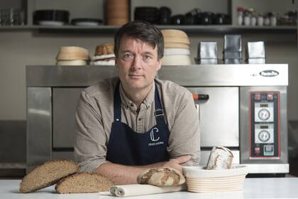 Referente del pan casero, escribió uno de los libros más vendidos en España y visitó la Argentina para dar un curso sobre masa madre