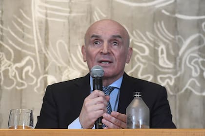 Referentes de Juntos por el Cambio oficializaron la incorporación de José Luis Espert al espacio. Participaron de la rueda de prensa el titular de la UCR, Gerardo Morales, el secretario general del PRO, Eduardo Machiavelli; el titular de la Coalición Cívica, Maximiliano Ferraro; el referente de Encuentro Republicano Federal, Miguel Angel Pichetto y el recientemente incorporado José Luis Espert