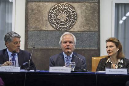 Referentes en política exterior de Unión por la Patria (UxP), Juntos por el Cambio (JxC) y La Libertad Avanza (LLA) debatieron sobre la materia, convocados por el Consejo Argentino para las Relaciones Internacionales (CARI).