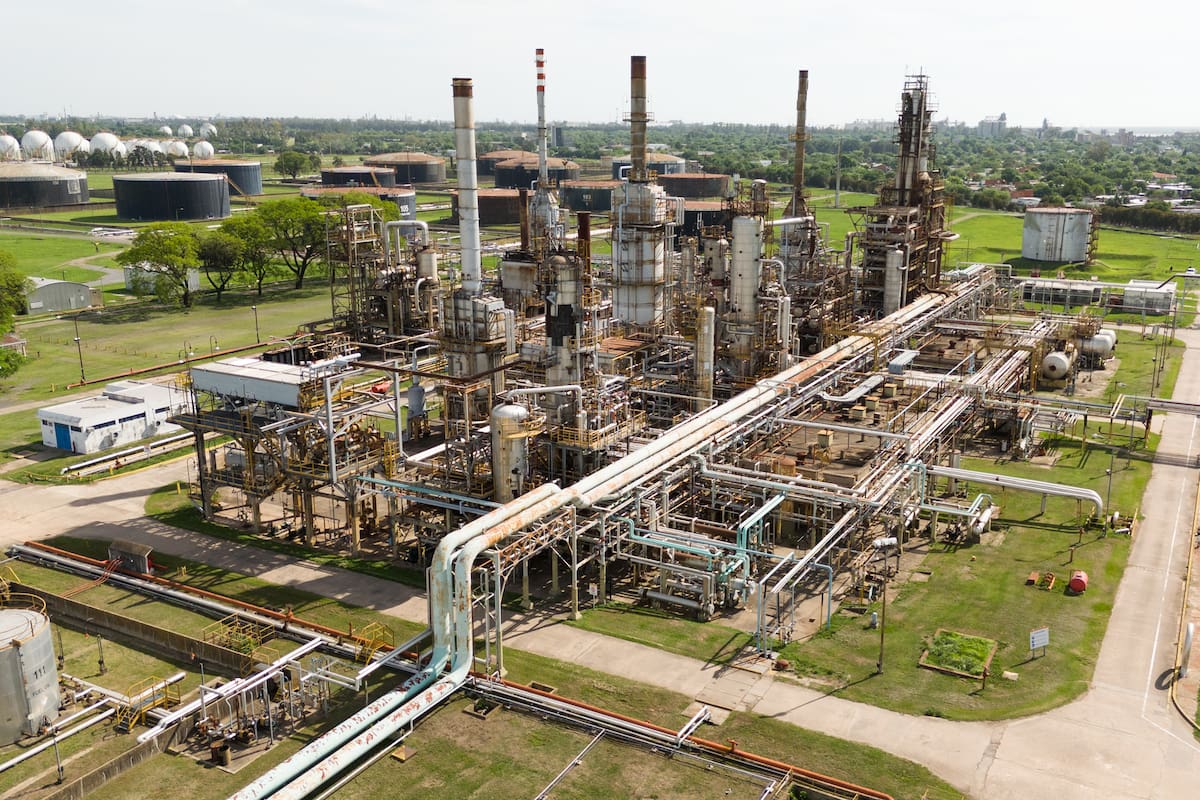 Refinería de YPF en San Lorenzo