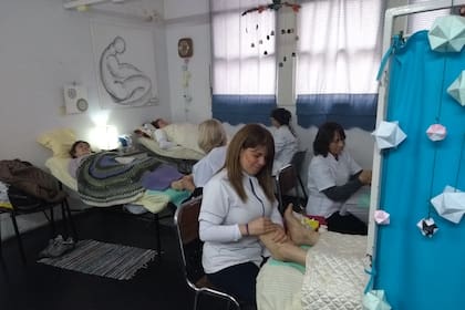 Reflexología para reducir las tensiones de los pacientes y mejorar la respuesta al tratamiento