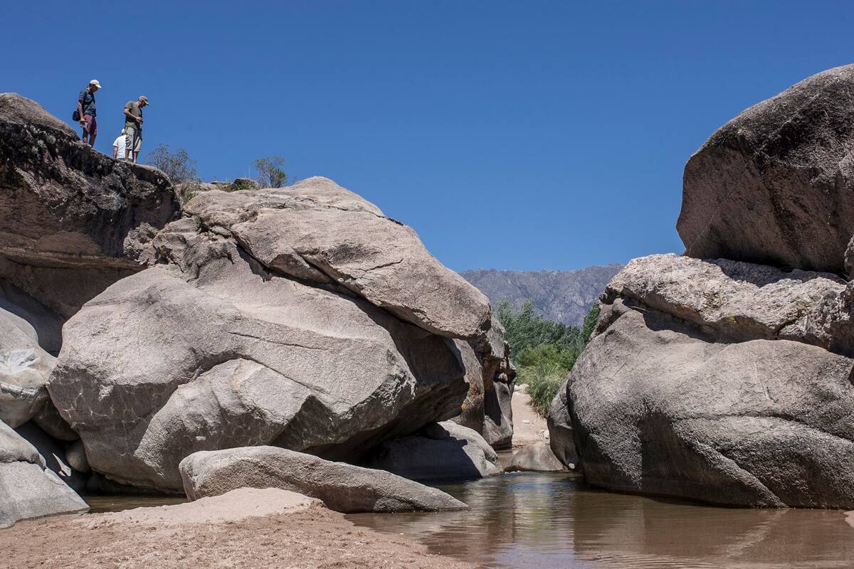 Refugios familiares, senderismo, terapias alternativas, aire puro, bodegas y más... El menú de atractivos en esta zona del oeste de Córdoba es ecléctico. Y los precios para disfrutarlo este verano, también