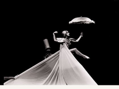 Registro de Julie Weisz de El circo, obra de Alberto Agüero realizada en el Teatro
Nacional Cervantes en 1988