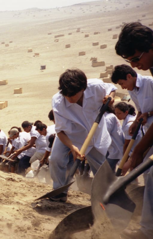 Registro de la acción Cuando la fe mueve montañas (2002)