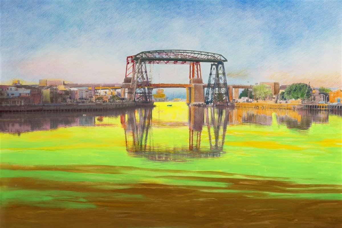 Registro de la coloración del Riachuelo, con Greenpeace (2010). El East River (Estados Unidos), el Rin (Alemania) y el Sena (Francia) se cuentan entre otros ríos teñidos de verde por García Uriburu desde la década de 1960