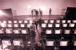 Registro de "Simultaneidad en simultaneidad", de Marta Minujín, en el Instituto Torcuato Di Tella (1966)