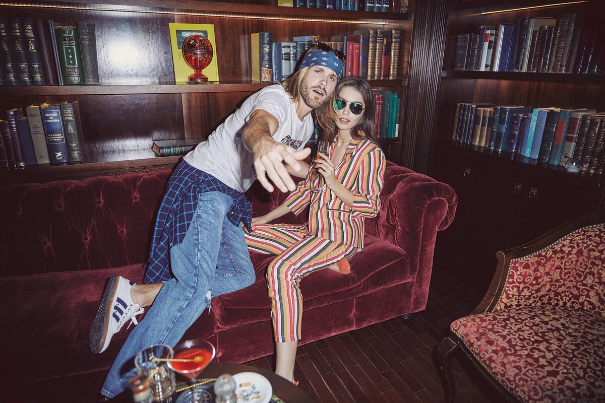 Regreso a los 90, con inspiración rockera de Axl Rose y la modelo Stephanie Seymour