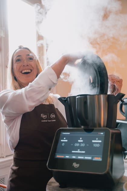 Rein, el robot de cocina de Essen, se comercializará a través del sistema de venta directa que tiene la compañía santafecina