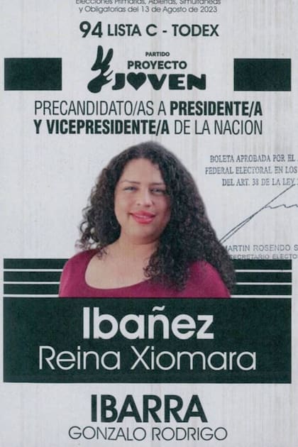 Reina Ibañez se presenta como precandidata presidencial de Proyecto Joven