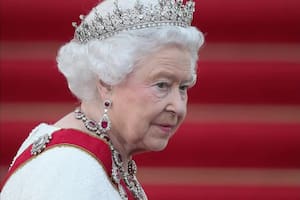 Reina Isabel II, coronada