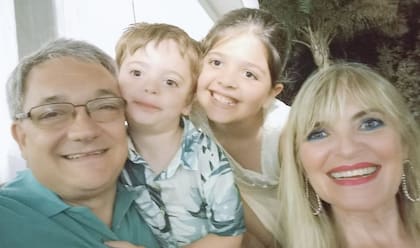 Reina sueña con ver crecer a sus nietos y seguir disfrutándolos.