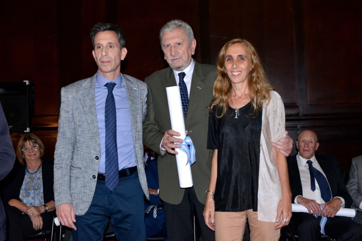 Reinaldo Chacón, reconocido por sus 50 años de tarea continua