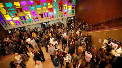 Reinauguración del teatro de la Sociedad Hebraica Argentina.