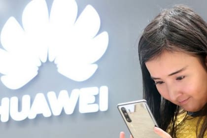 Reino Unido prohíbe que Huawei utilice su tecnología en la red móvil de 5G