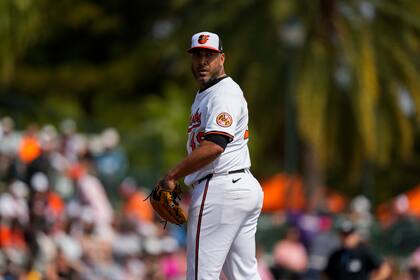 Relevista Albert Suárez pasa a la lista de lesionados de 60 días de Orioles por lesión en el hombro