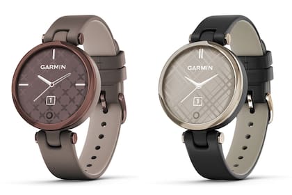 Reloj inteligente. Para las mamás activas, una buena opción es el Lily Classic de Garmin. Este reloj inteligente tiene malla de cuero, un diseño muy compacto y pantalla táctil. Brinda importantes estadísticas de salud. 82.999 pesos