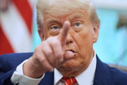 Remesas de migrantes en EEUU impulsan las economías locales; plan republicano las amenaza