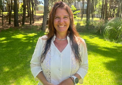 "Renacer y resurgir de las propias heridas requiere un trabajo profundo de revisión, comprensión y transformación. Creo que es fundamental la presencia de otros que ayuden a reparar esas heridas".