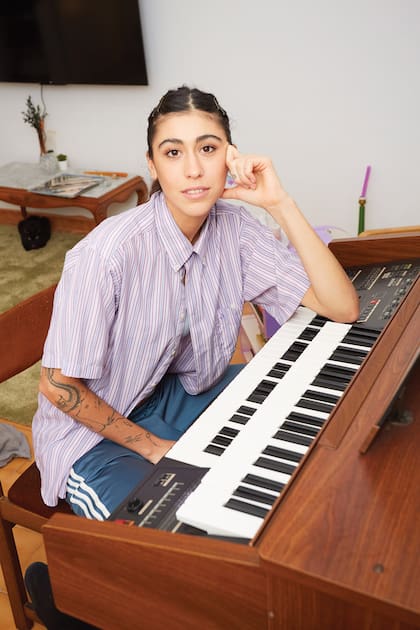 Renata lanzó su primer EP desde Barcelona