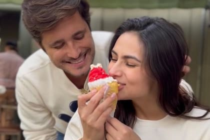 Renata Notni y su novio, el actor mexicano Diego Boneta