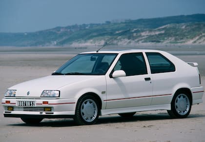 Renault 19