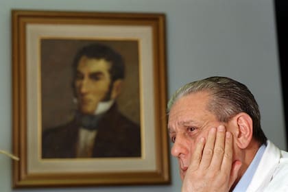 "Hasta siempre", esa fue la última frase que escribió de puño y letra René Favaloro en la breve nota que adhirió al espejo del baño con indicaciones precisas sobre qué hacer después de que su cuerpo