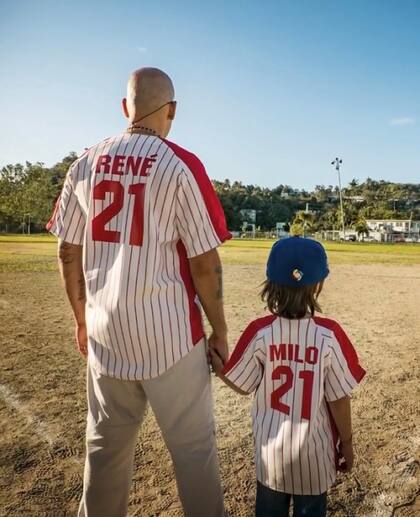 René y su hijo Milo, en el videoclip de la nueva canción