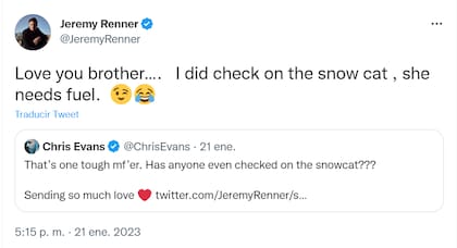 Renner le siguió el juego a Evans