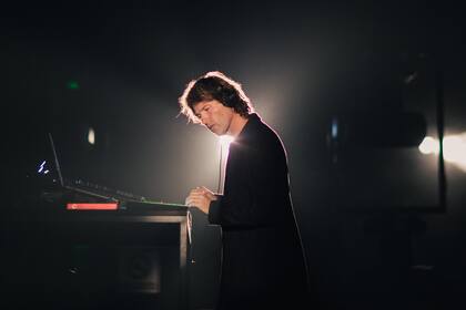 Renunció el subjefe de la Policía de Santa Fe tras viajar con un auto oficial a ver al DJ Hernán Cattáneo