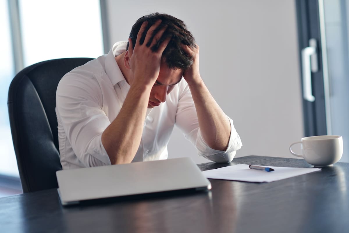 Replantearse las metas y reconectar con los seres queridos puede ser tan efectivo como reducir la carga horaria para evitar el estrés laboral