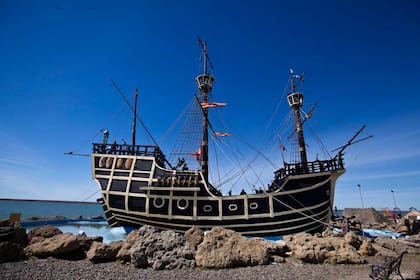 Réplica de la Nao Victoria en San Julián, Santa Cruz