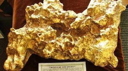 Réplica de la pepita de oro en el Museo Dunolly