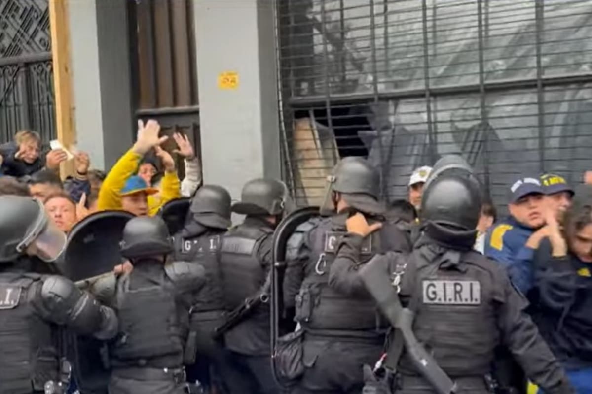 Reportaron incidentes en el ingreso de los hinchas de Boca al estadio Gigante de Arroyito
