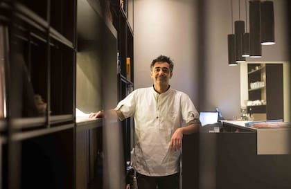 El chef de República, Miguel Escalante renueva la carta cada cuatro semanas con productos frescos y de estación.