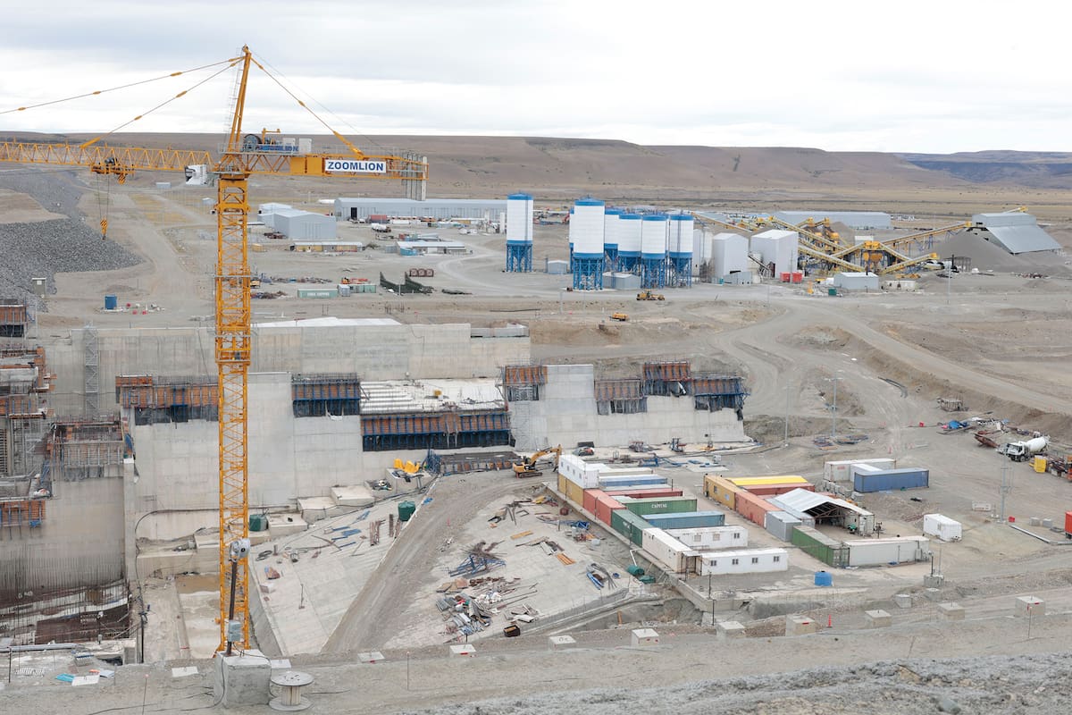 Represa hidroeléctrica La Barrancosa, Santa Cruz