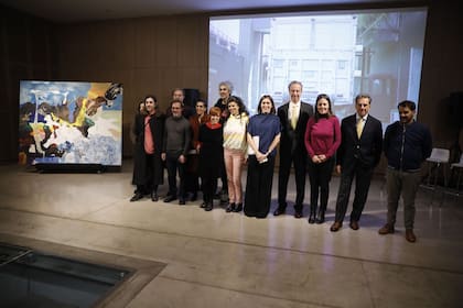 Representantes del Grupo Supervielle, del Museo de Arte Moderno y del gobierno porteño anunciaron la donación, en un acto en el que participaron algunos de los artistas que crearon las obras cedidas