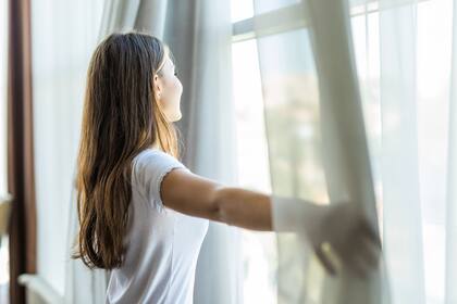 Reprogramar esa mente subconsciente repleta de creencias limitantes y encender circuitos de neuronas nuevos que lleven al gozo, no se logra de la noche a la mañana