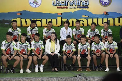 Los menores de entre 11 y 16 años, junto a su entrenador de 25, quedaron atrapados el 23 de junio en una cueva inundada