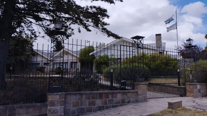 Residencia Oficial de la gobernación en El Calafate, ubicada en la calle 1 de Mayo 35.