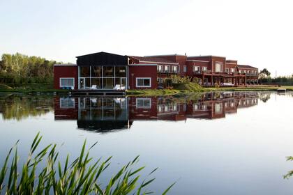 Resort de campo con spa y laguna propia, una opción diferente para descansar en Areco.