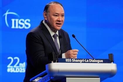 Responsables de defensa dicen que la guerra en Ucrania ha difuminado líneas y expuesto amenazas