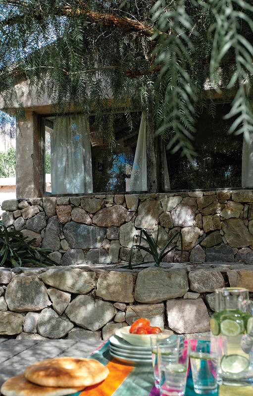 Restaurada con sabiduría y respeto por el lugar único en que se ubica, la historia de esta casa tilcareña es la de dos amigos y sus familias, que aquí encontraron una felicidad inimaginada.