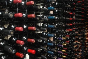 RESTAURANTE CHILA.
ALICIA MOREAU DE JUSTO 1160
FOTO RAFAEL CALVI„O
botellas de vinos