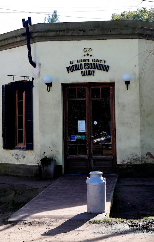 Restaurante de picadas y almacén, Pueblo Escondido Deluxe